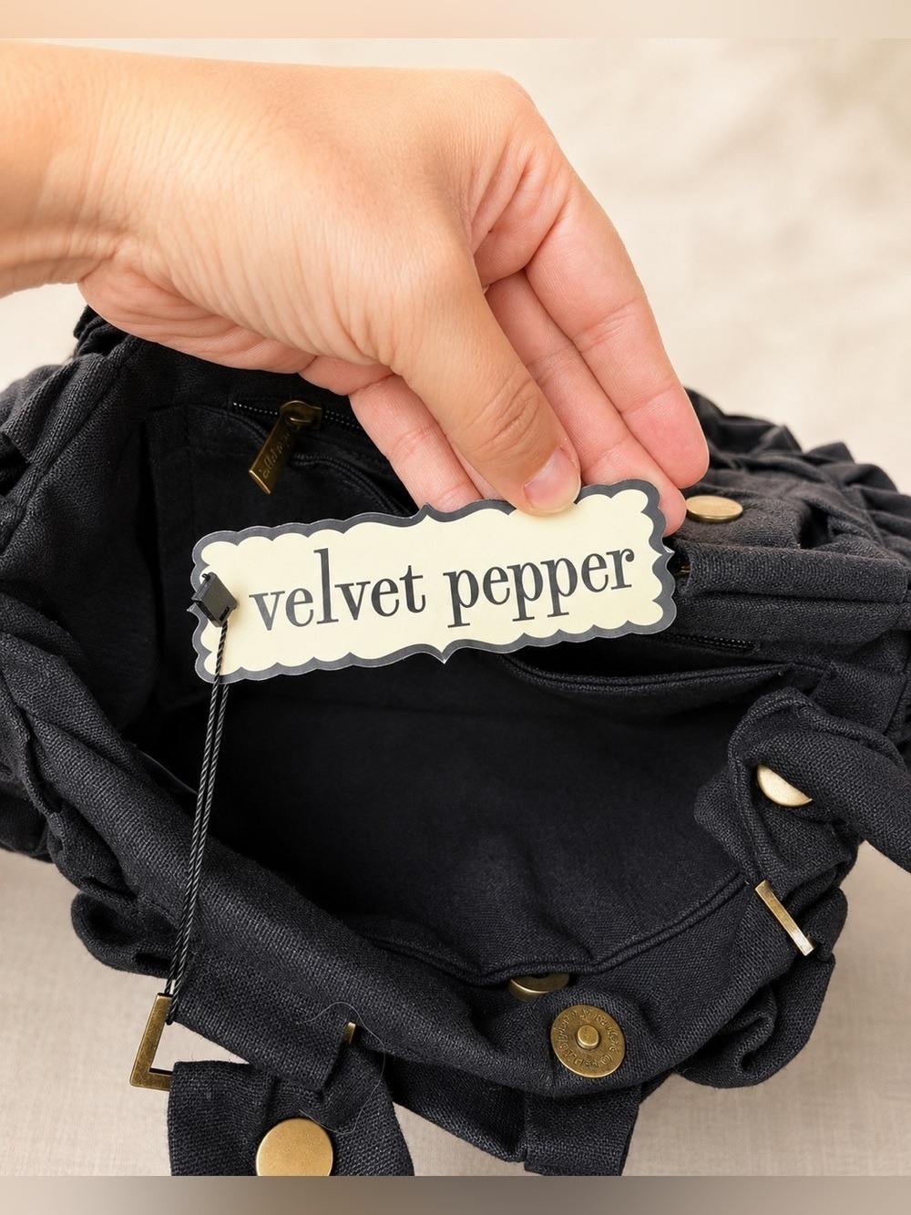 NWT Velvet Pepper Black Rosette Shoulder Bag - Picture 5 of 5